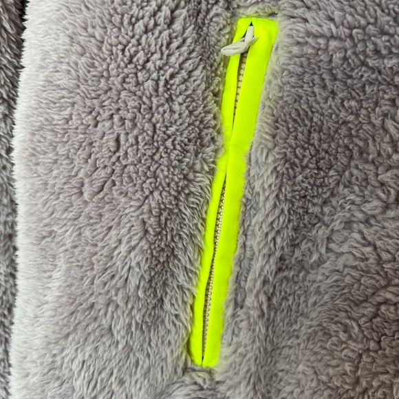 Nike fleece cropped quarter zip - Picture 3 of 4